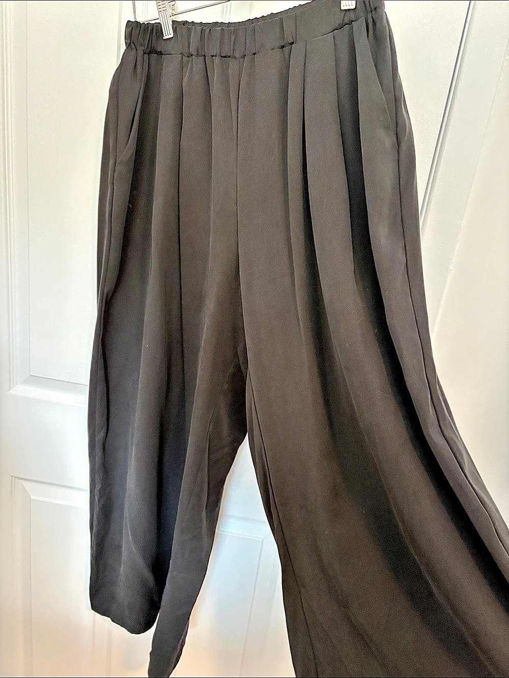 Black palazzo pants from MAS Montreal